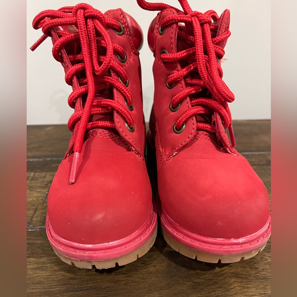 ✨✨Working Class Us Kids Red Boots✨✨
